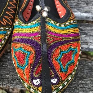 🌈Vintage Hand Embroidered Slides⭐️